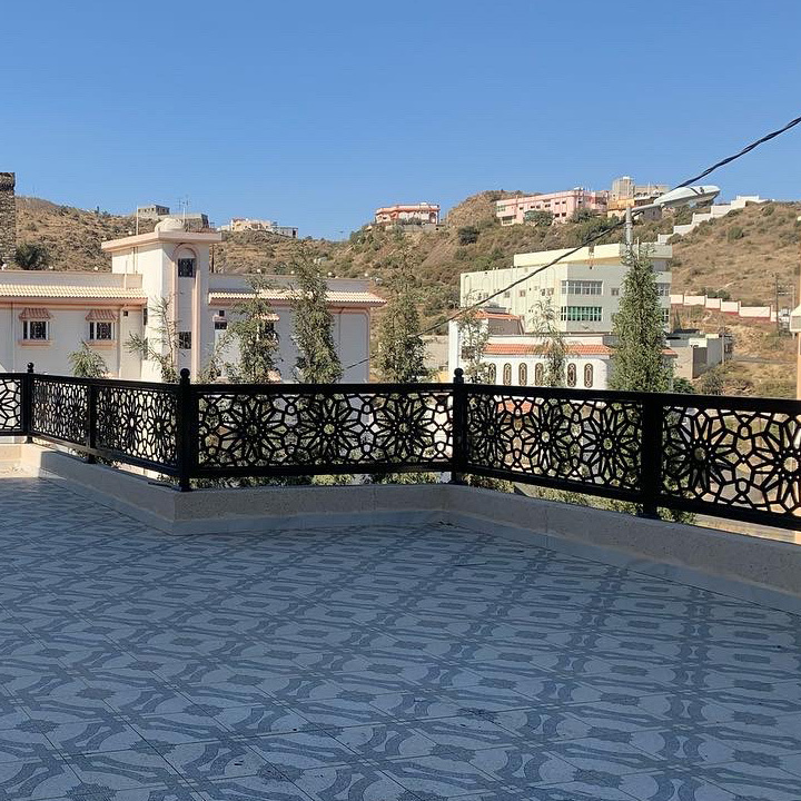 Lazer Kesim Balkon Korkuluğu